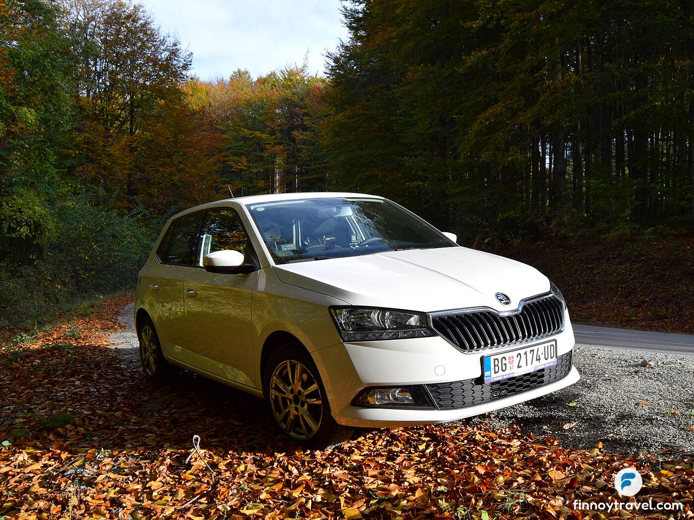 Fiat Punto im Wald in Serbien