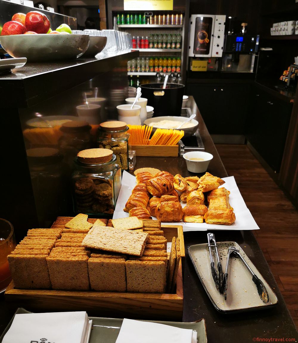 Geb&auml;ck in der Dan Lounge, Tel Aviv