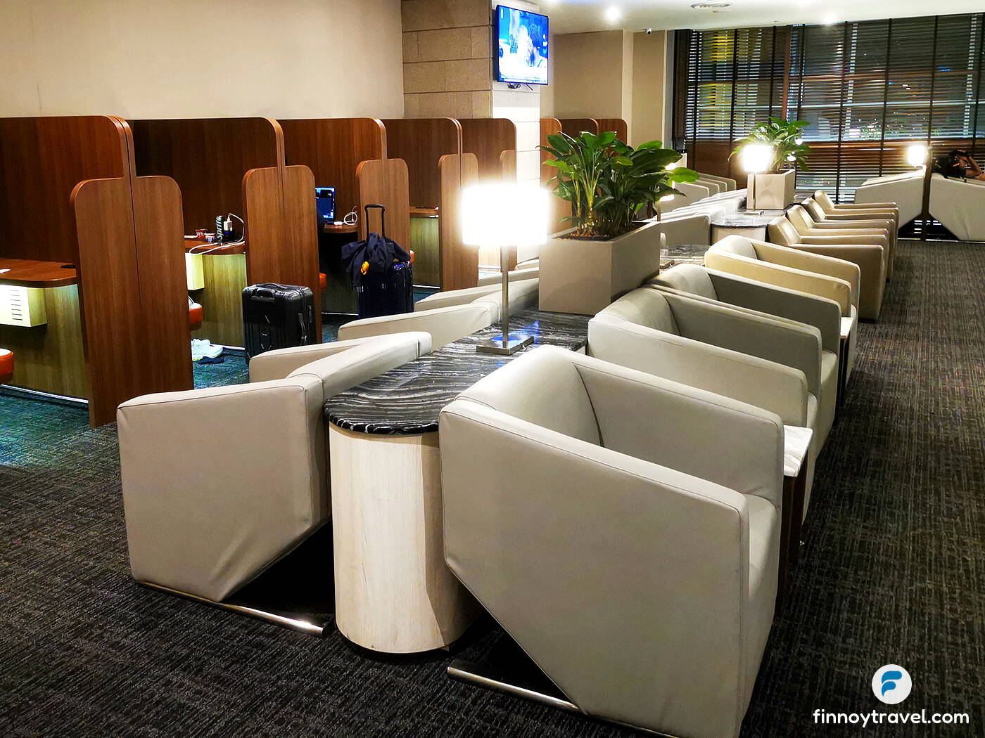 Lounge-Sessel in der SATS Premier Lounge