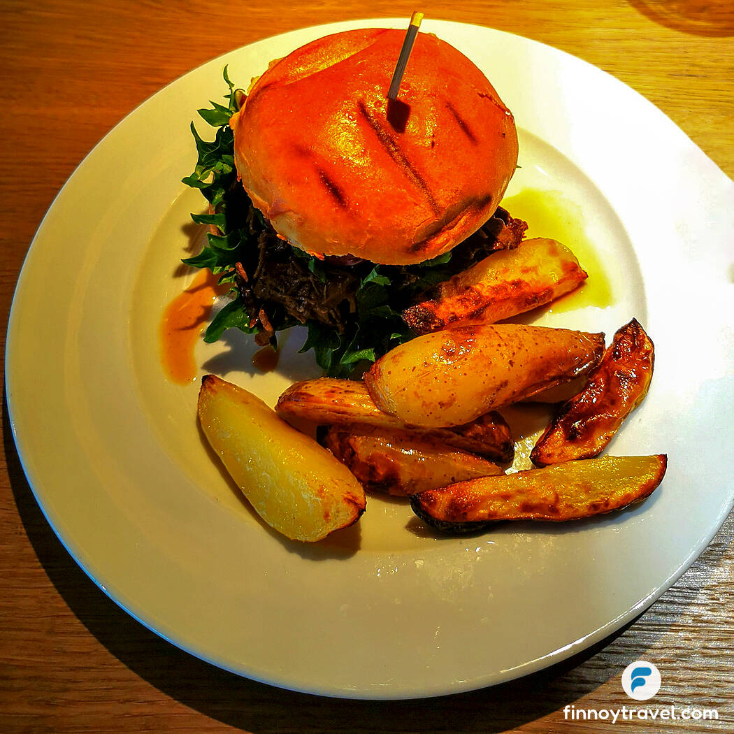 Pulled-Beef-Burger im Pier Zero