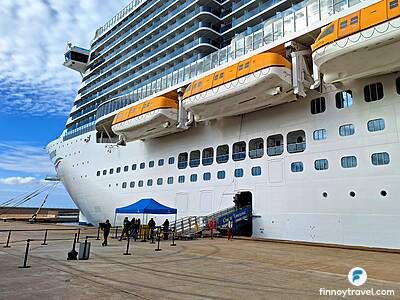 The bow of Costa Toscana