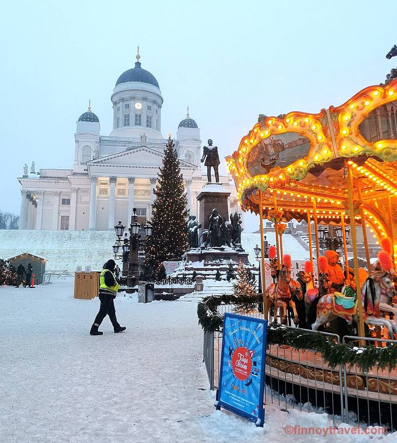 Snowy weather at the Helsinki Christmas market