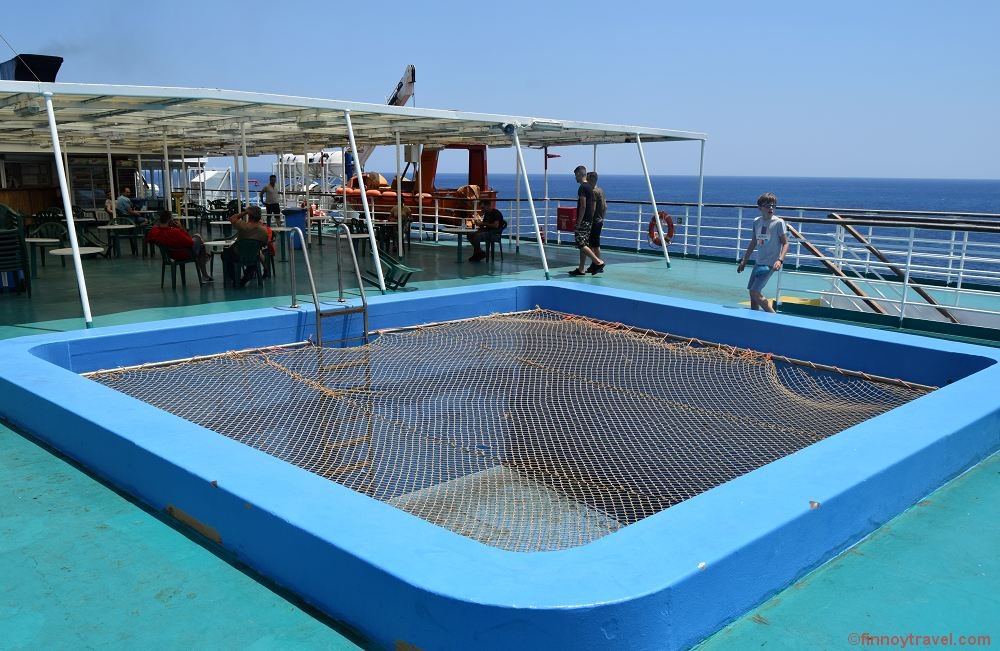 Swimming pool in Prevelis