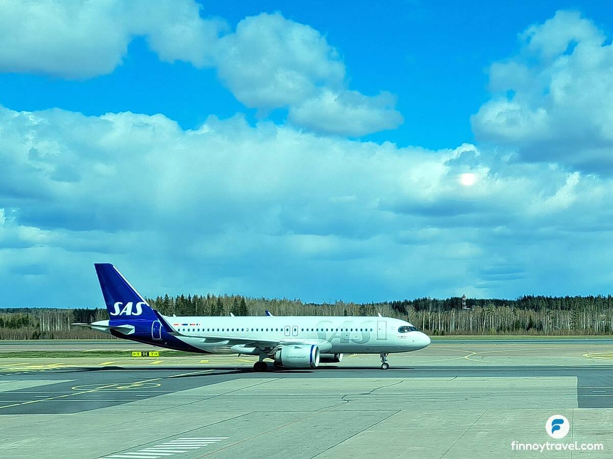 SAS Airbus A320neo departing at Helsinki Airport