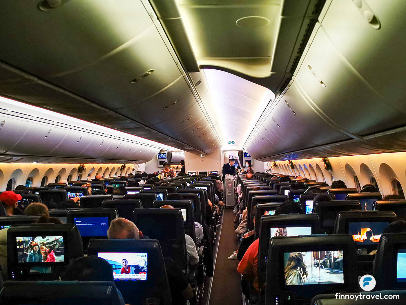 The economy class cabin of Singapore Airlines