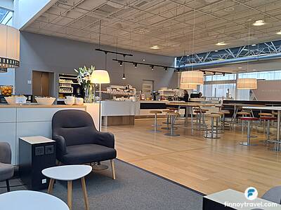 Aspire Lounge en la puerta 13