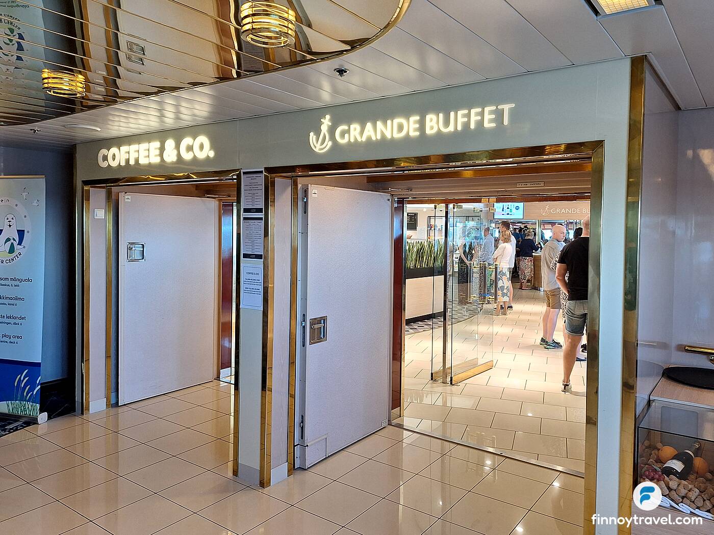 Sis&auml;&auml;nk&auml;ynti Grande Buffetiin