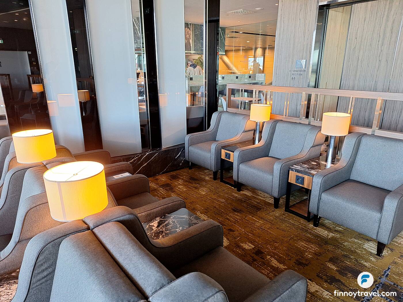 Tuolia ja p&ouml;yti&auml;