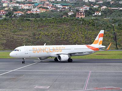 Sunclass Airlines Airbus A321 at Funchal