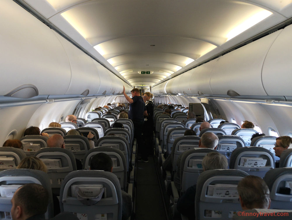 Finnair Airbus A321 matkustamo