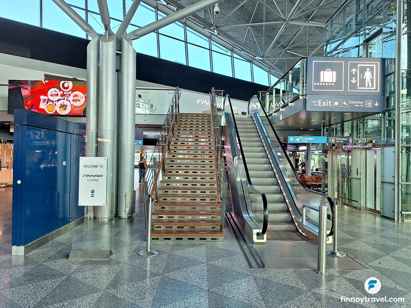 Entrance to Finnair Schengen Lounge