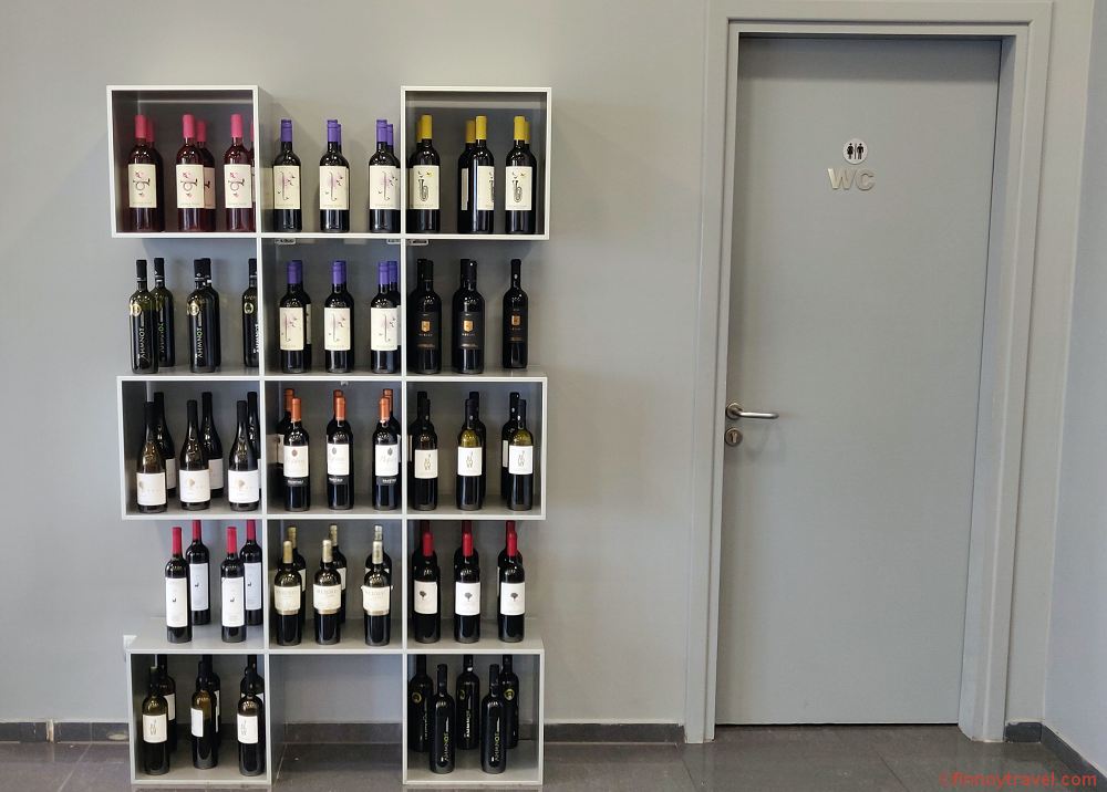 Goldair Handling CIP Lounge wine rack