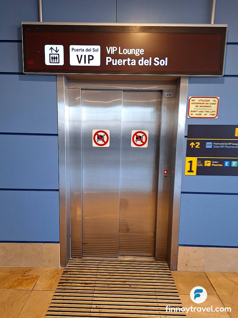 Elevator to the lounge
