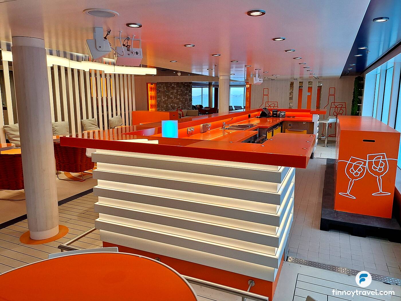 bar_desk_La_Spiaggia_Beach_Club_Costa_Toscana.jpg