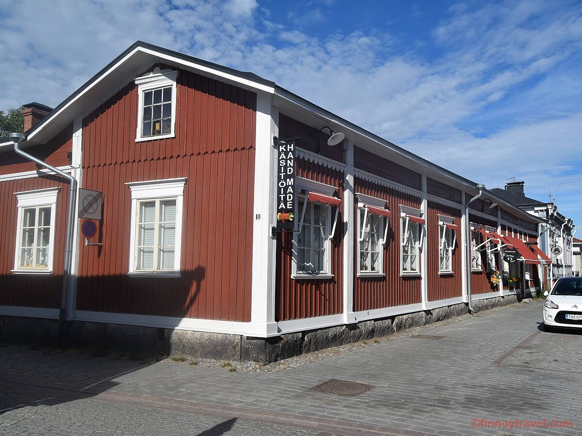 An Art Handicraft boutique in Old Rauma