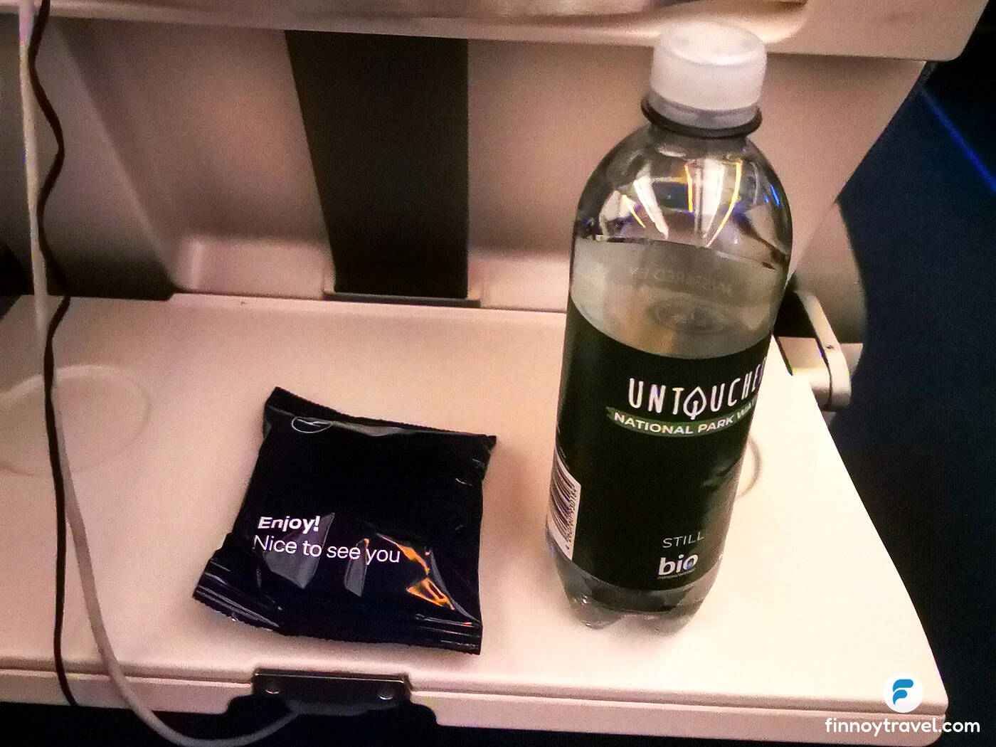 crackers and water bottle provided by Lufthansa