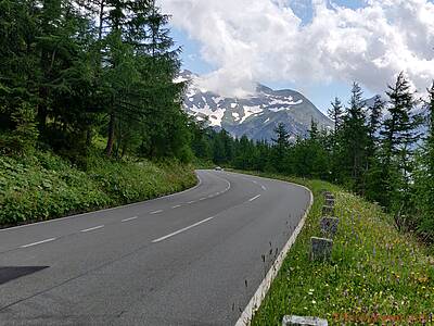 アルプスの山岳道路