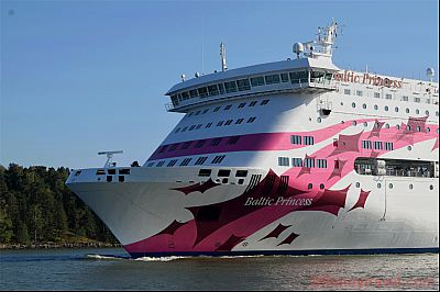 Tallink_Baltic_Princess_bow