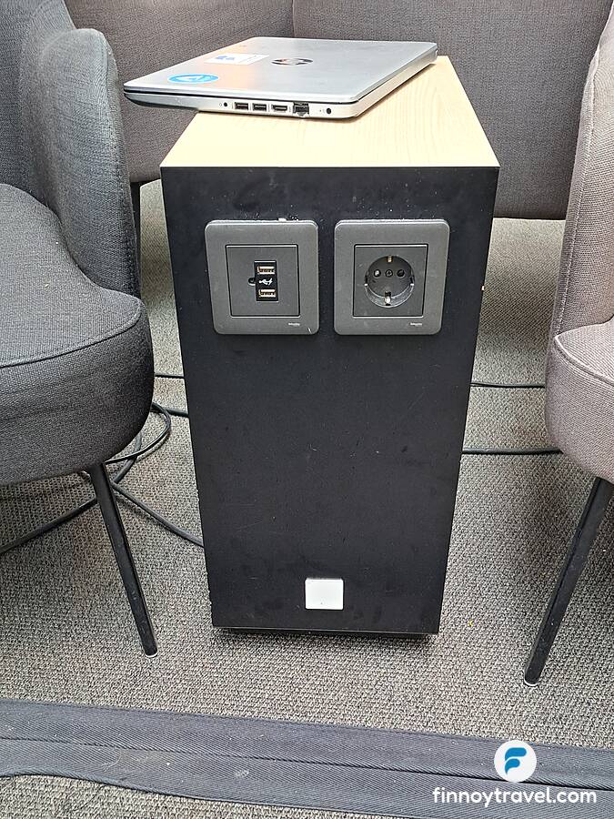 電源コンセント