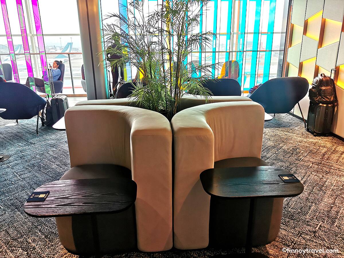 Chase Sapphire Lounge のさまざまな座席エリア