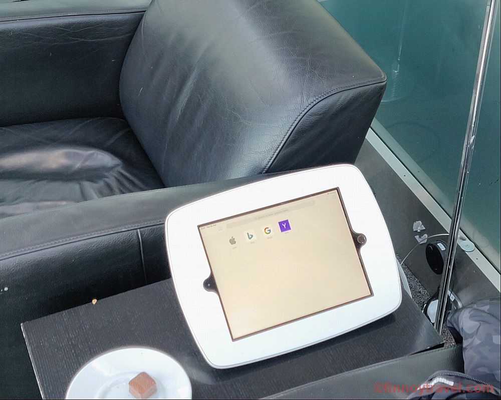 iPad付きのリラックスチェア