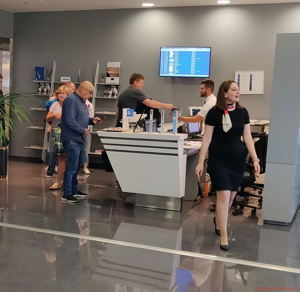 Goldair Handling CIP Loungeの受付カウンター