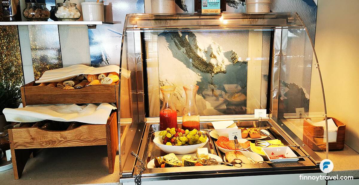 OSLラウンジのパンコーナー