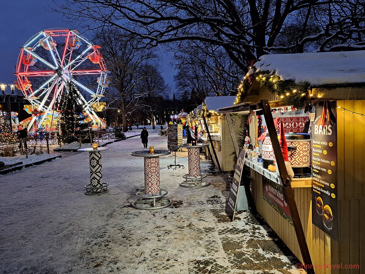 リガ・エスプラナーデ公園のクリスマスマーケット