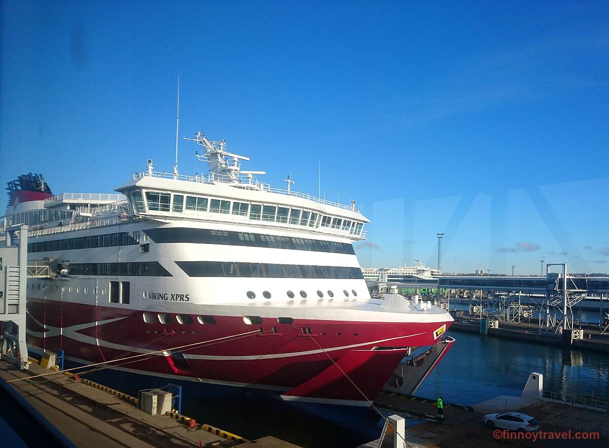 タリン港のヴァイキング・ライン XPRS