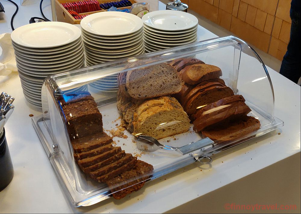 コペンハーゲン空港のアスパイア・ラウンジのパン