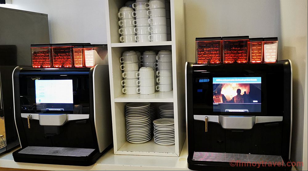コペンハーゲン空港のアスパイア・ラウンジのコーヒーマシン