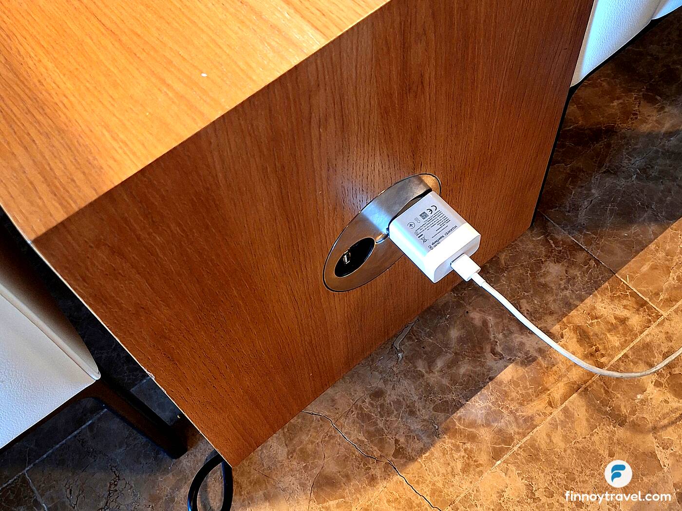 電源コンセント