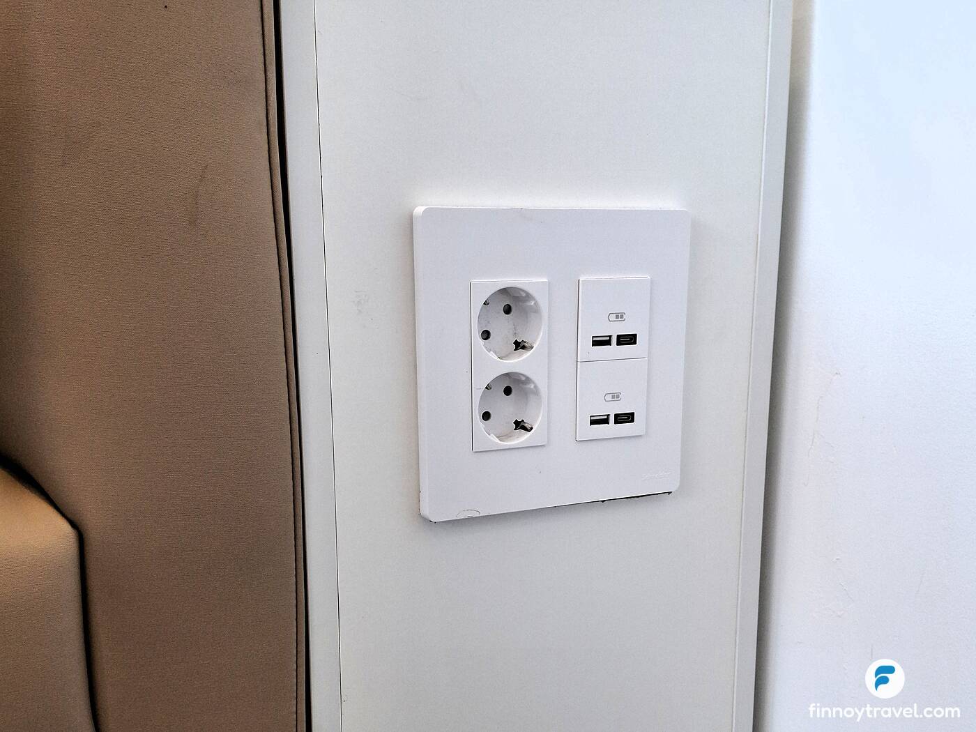 電源コンセント