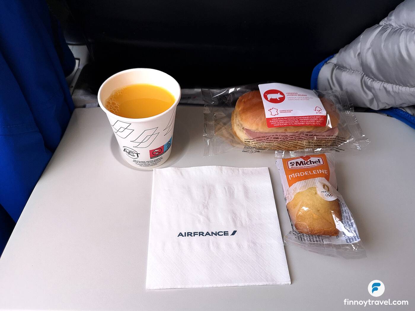 ジュースとスナック