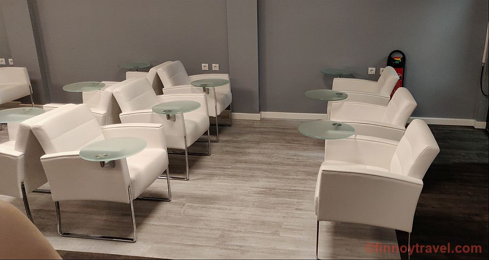 O segundo andar da C-Lounge de Berlim-Tegel