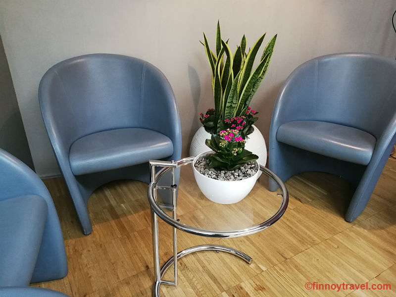 Uma cadeira na Sala VIP Caruso