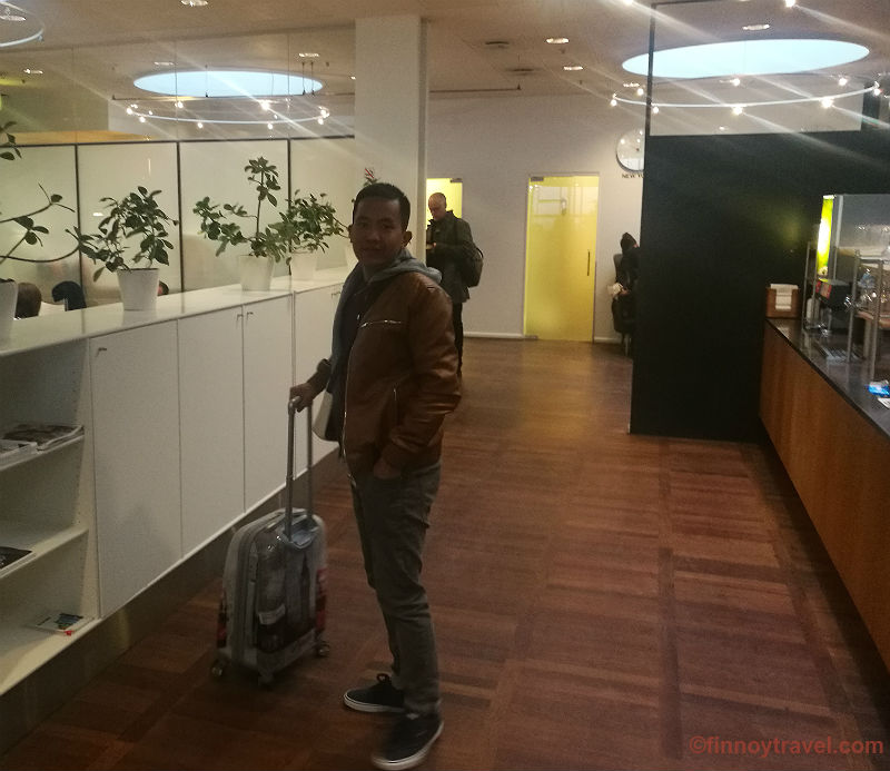 Ceasar deixando a sala VIP