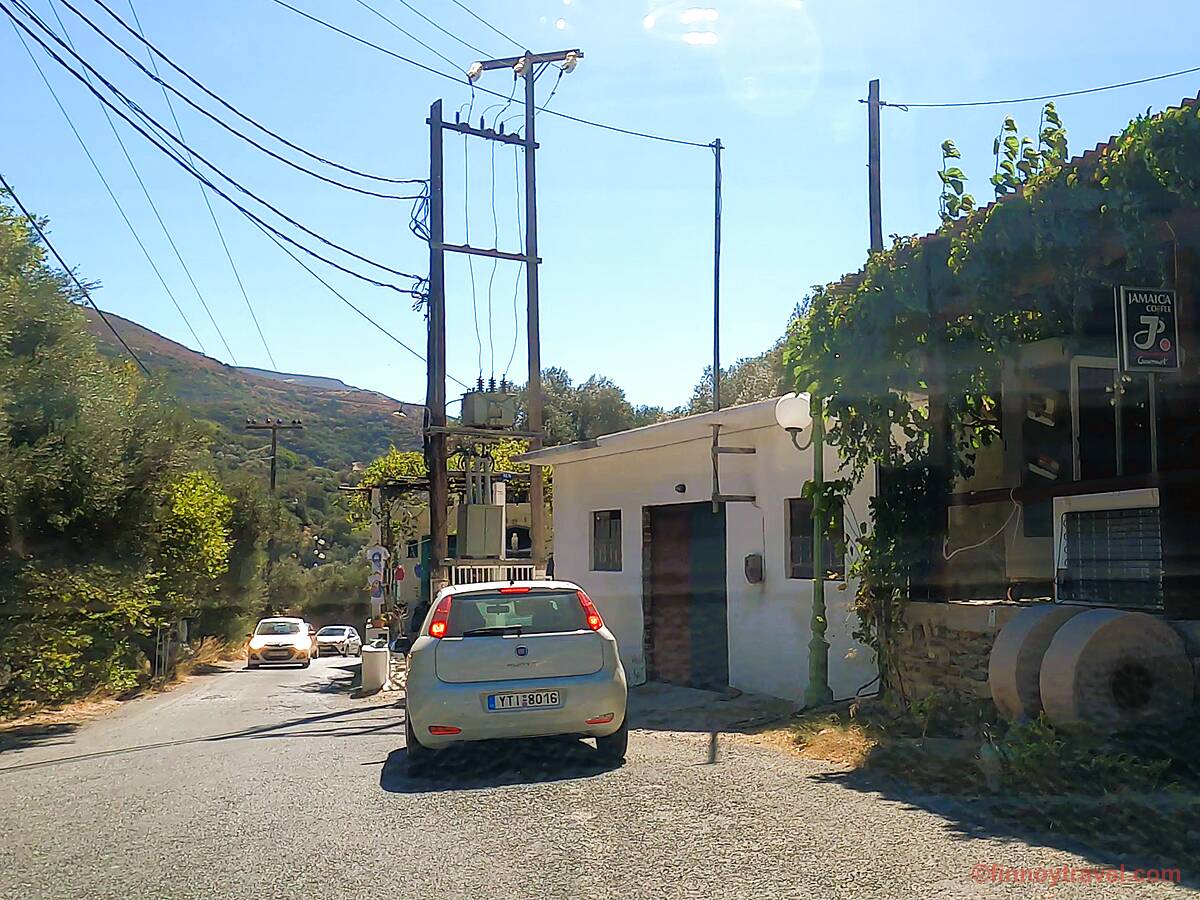 Uma rua estreita em Creta