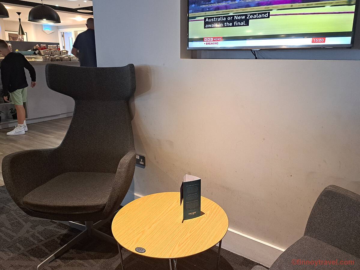 Cadeira na Escape Lounge