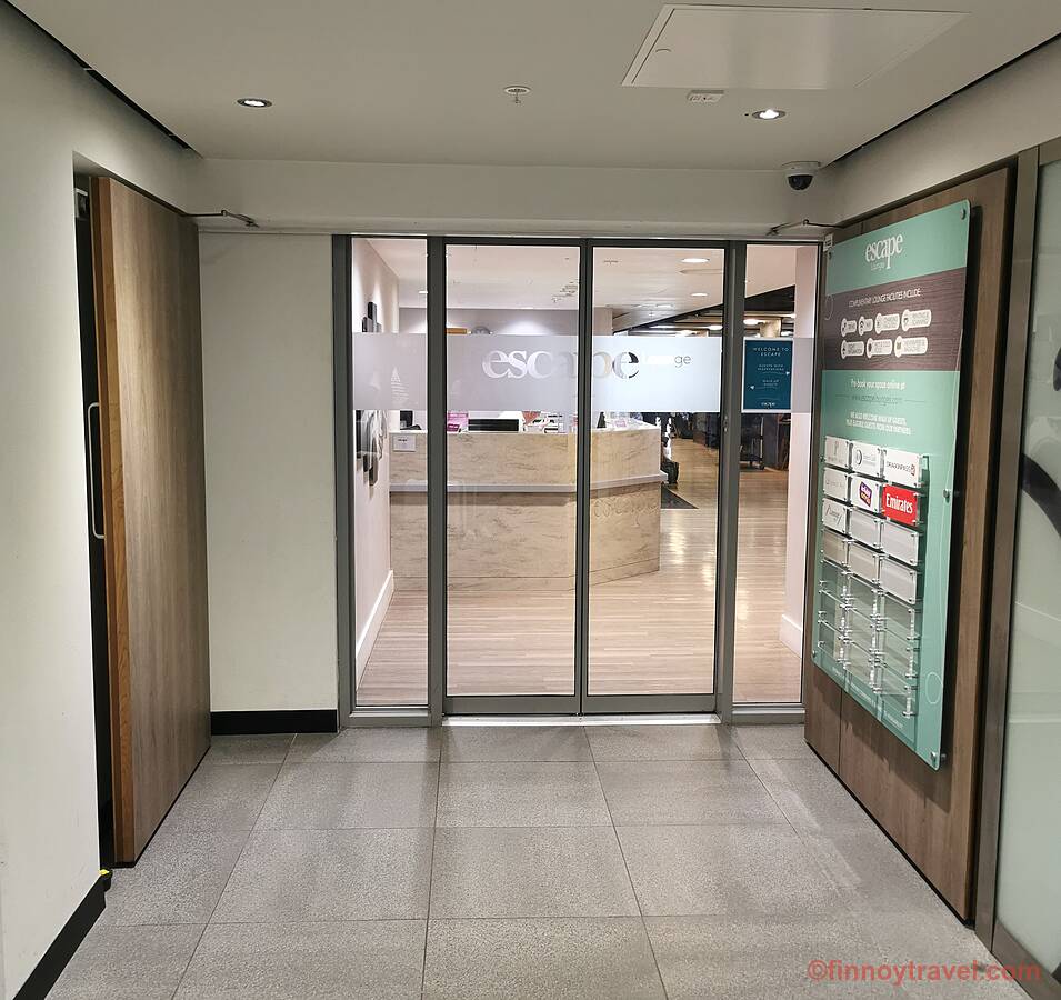 Entrada da Escape Lounge