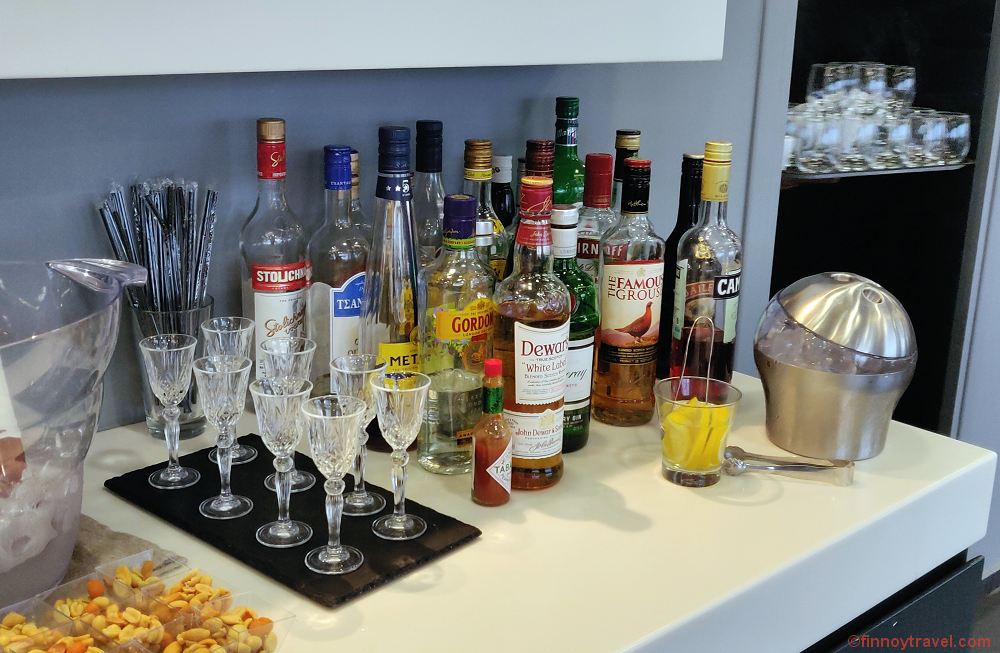 Destilados no lounge CIP da Goldair Handling