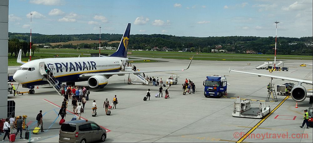 A vista para a pista a partir da sala VIP do Aeroporto de Crac&oacute;via