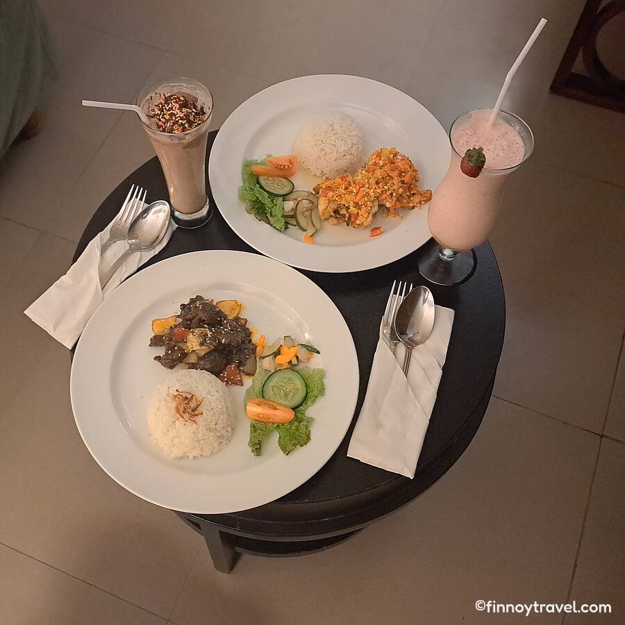 Refei&ccedil;&atilde;o no Restaurant Oak