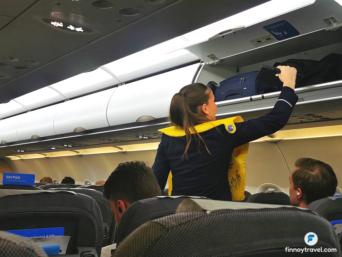 Comiss&aacute;rio de bordo na cabine