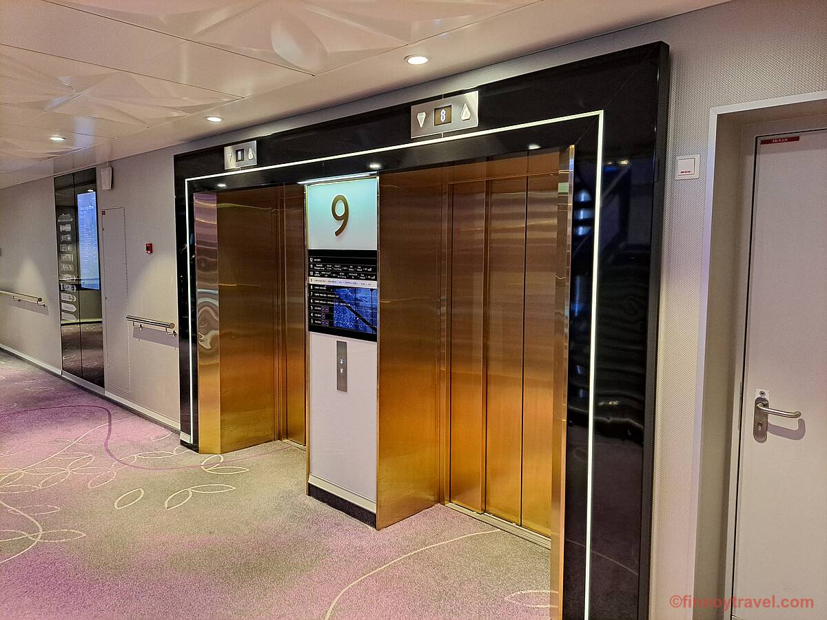 Elevadores no Viking Grace