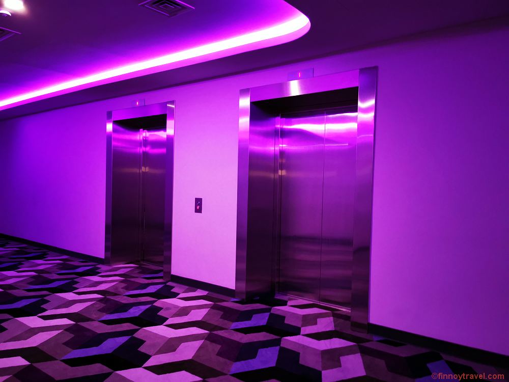 Elevador do Yotelair