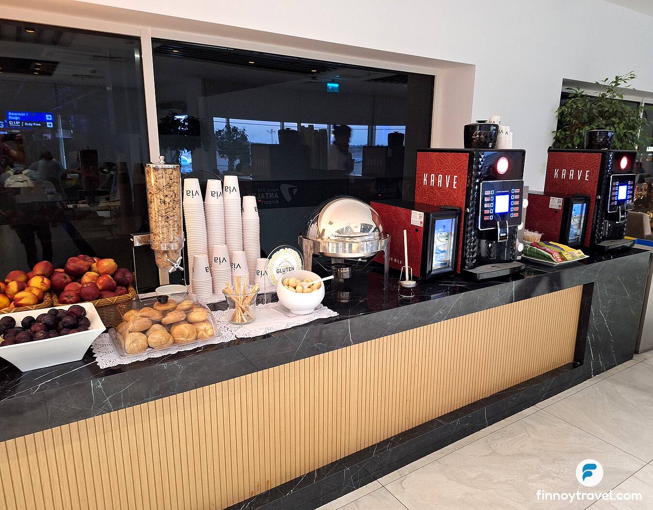 P&atilde;es e frutas