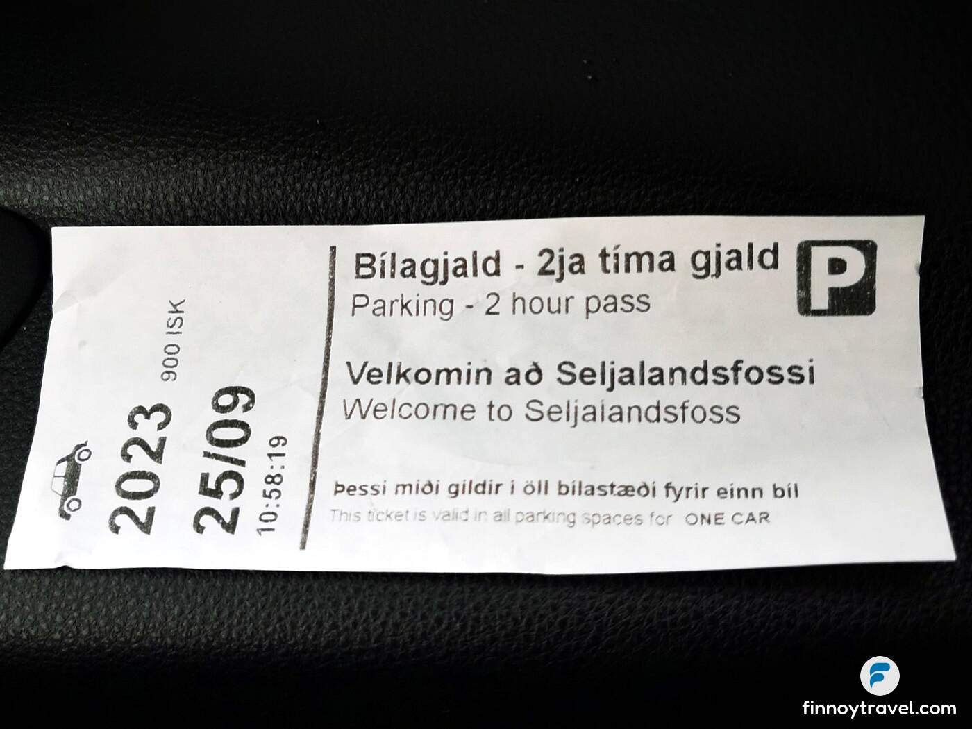 Passe de estacionamento pago para Seljalandfoss, na Isl&acirc;ndia