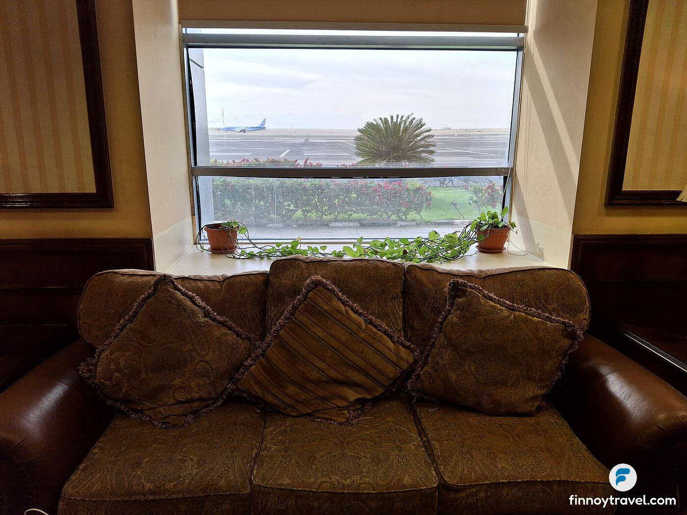 sof&aacute;s e janelas