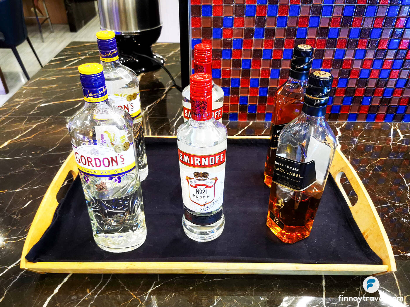 As bebidas destiladas tamb&eacute;m eram de autoatendimento na SATS Premier Lounge.